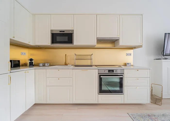 Luxury Residence By Castle District, Free Parking