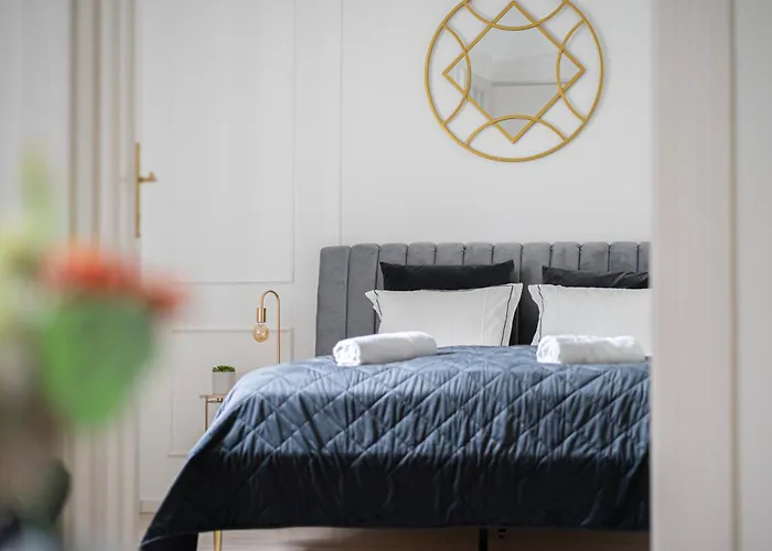Luxury Residence By Castle District, Free Parking