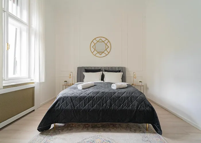 Luxury Residence By Castle District, Free Parking