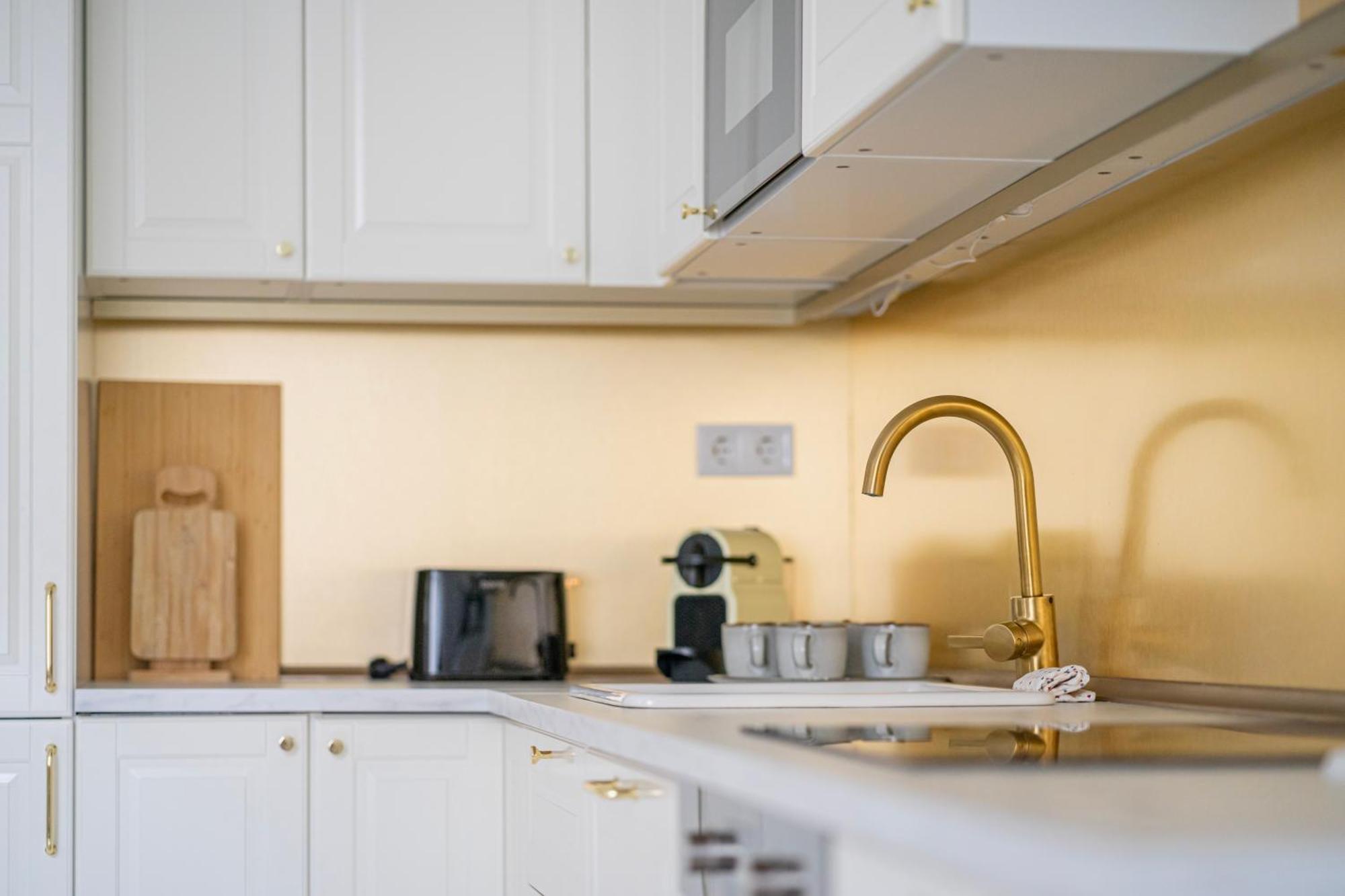 Luxury By Castle District, Free Parking Apartament