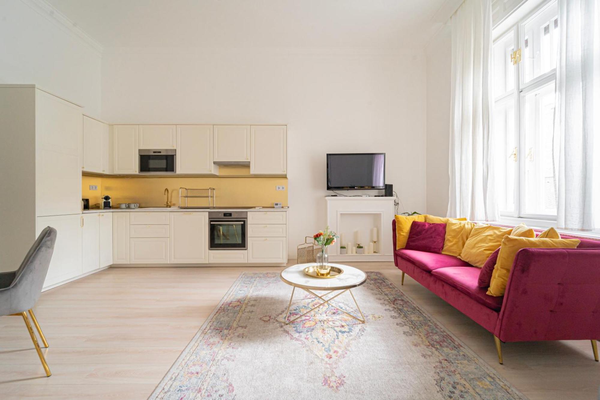 Luxury By Castle District, Free Parking Apartamento
